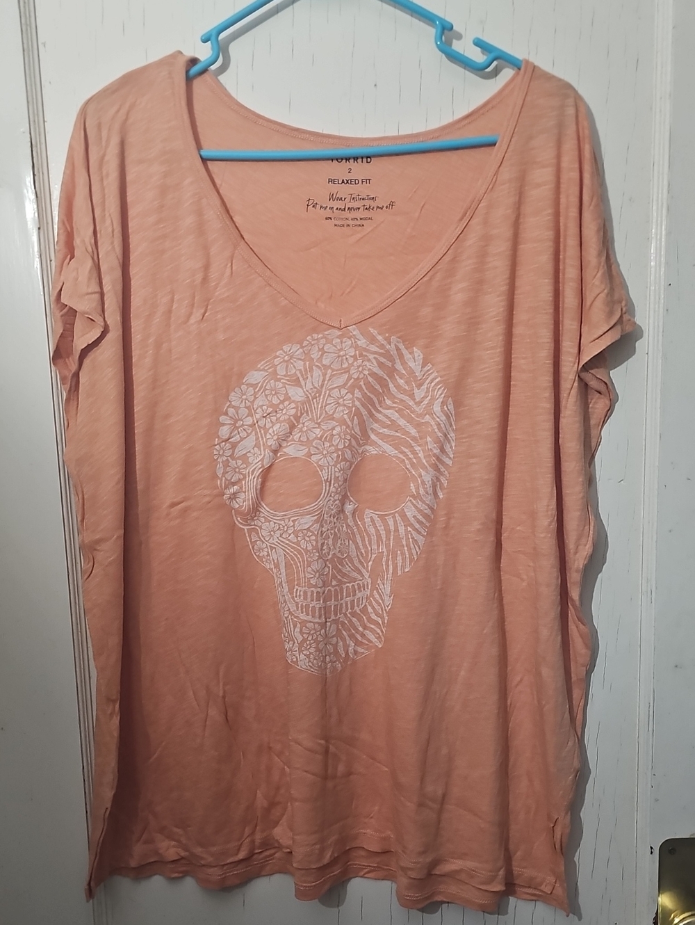 Torris Relaxed Fit Women's Peach Skull Graphic Tee Sz 2